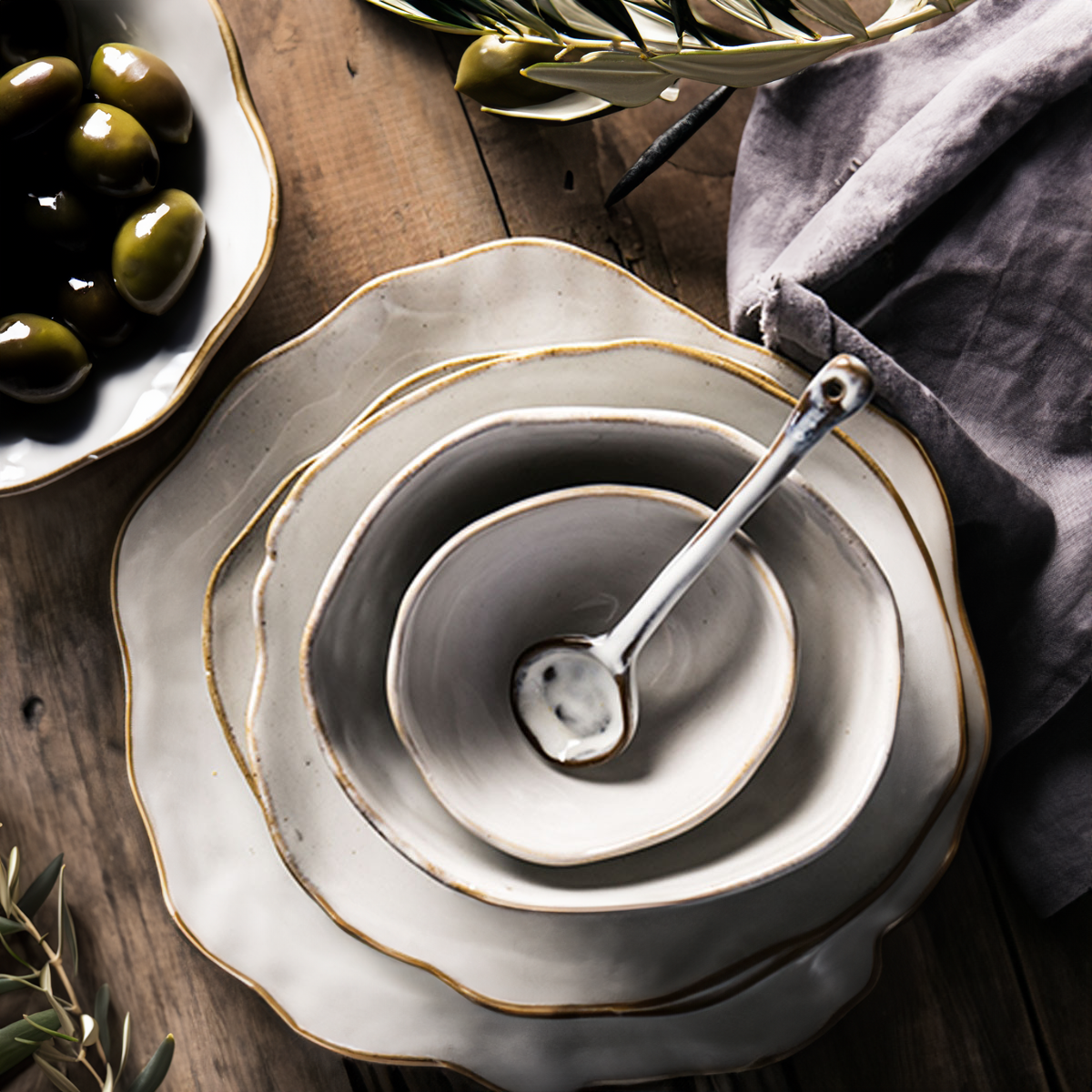 Asymmetric Organic Modern Dinnerware