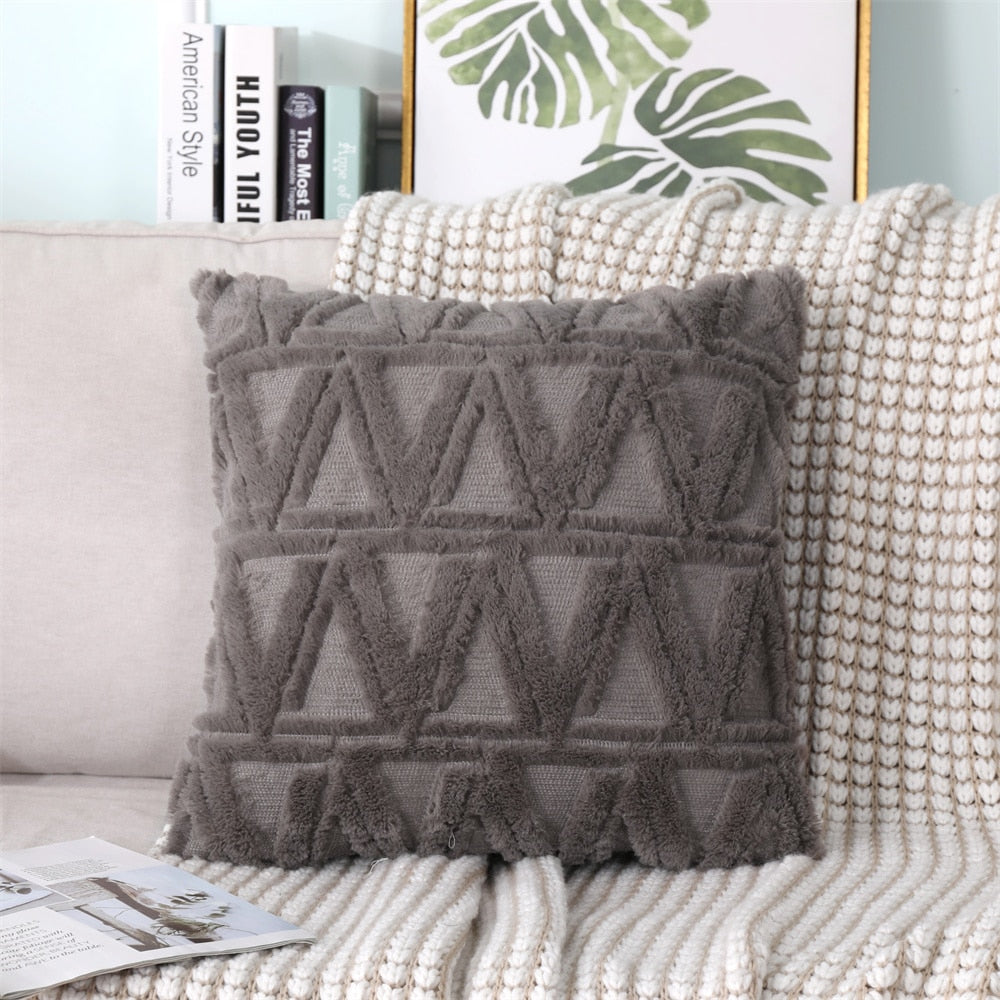 Geometric Patterned Throw Cushion